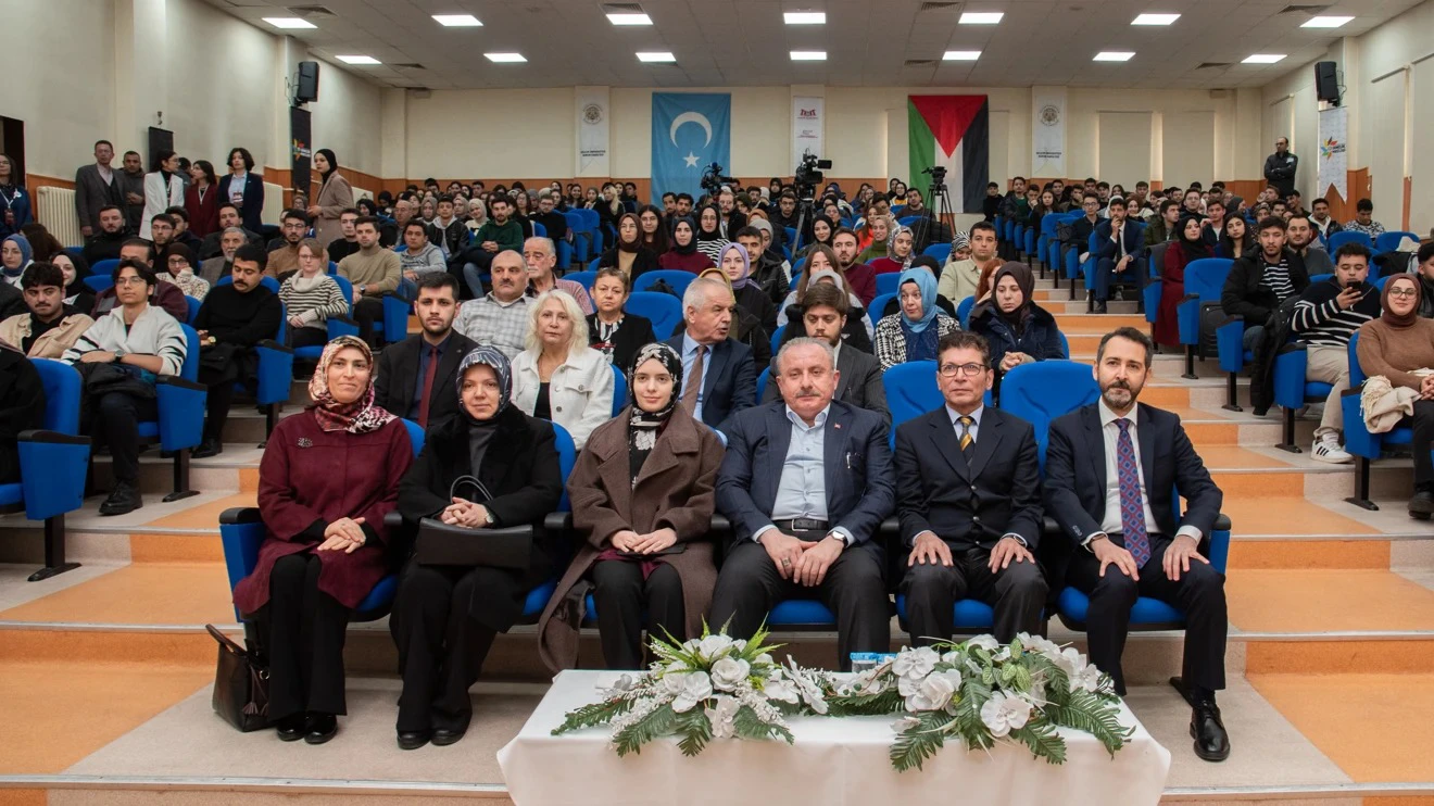 İnsanlığın Kanayan Yarası: Soykırım - Gazze Başlıklı Konferans Verildi